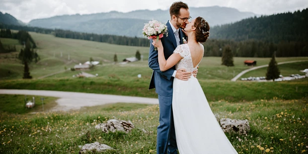 Hochzeitsfotos - Art des Shootings: Hochzeits Shooting - Appenzell - Paarshooting auf der Winklmoosalm - Magnus Winterholler | Gipfelliebe Hochzeitsfotografie