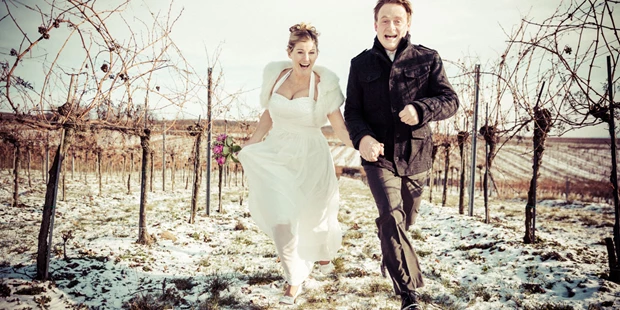 Hochzeitsfotos - Art des Shootings: Trash your Dress - Maria-Lanzendorf - Hochzeitsfotograf Rosenstadt Tulln, Niederösterreich - ultralicht Fotografie