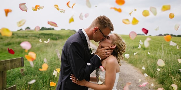 Hochzeitsfotos - Art des Shootings: After Wedding Shooting - Aukrug - Alexa Geibel
