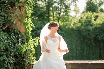 Hochzeitsfotograf: Brautportrait - Monja Kantenwein