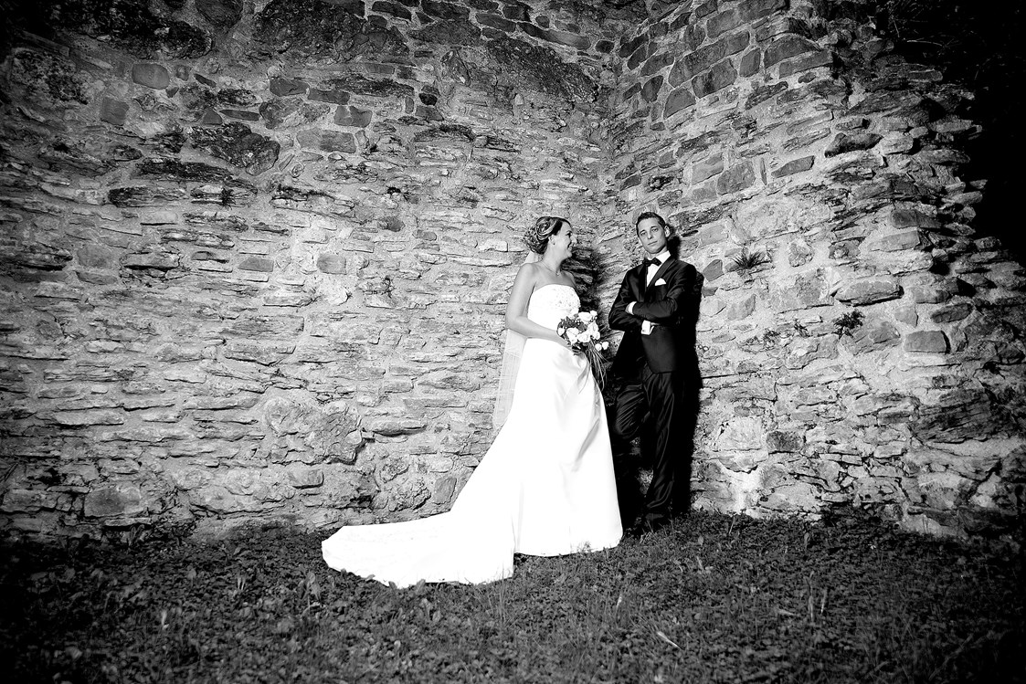 Hochzeitsfotograf: Hochzeitsshooting auf einer Burg - Foto Sabrina Felhofer