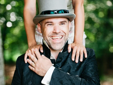Hochzeitsfotograf: Einfach nur glücklich. - Tom Schuller
