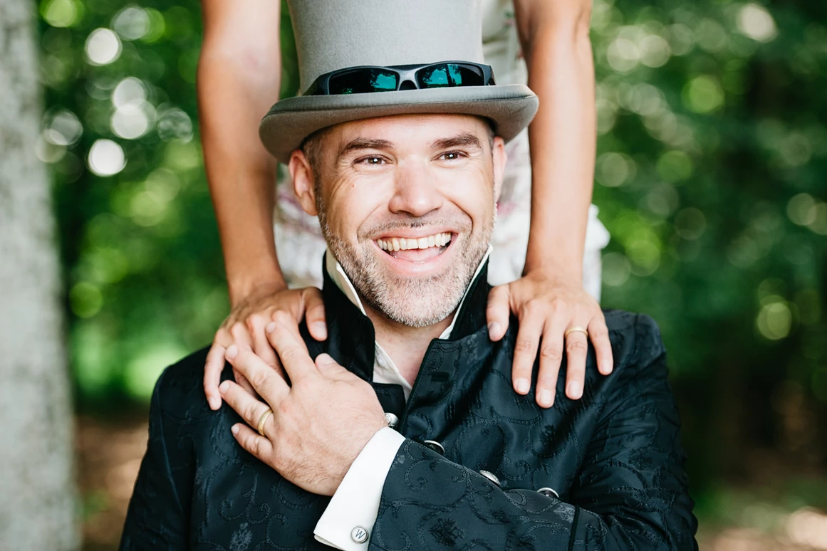 Hochzeitsfotograf: Einfach nur glücklich. - Tom Schuller
