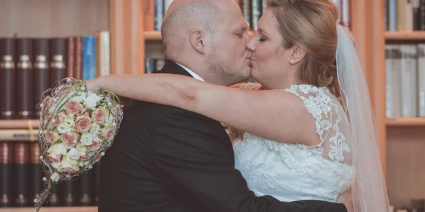 Hochzeitsfotos - Fotostudio - Naumburg (Burgenlandkreis) - Julia & Adrian, Oktober 2017 - Yvonne Lindenbauer Fotografie