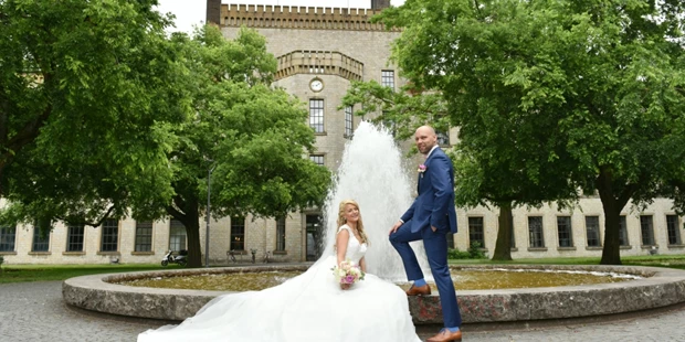 Hochzeitsfotos - Fotobox mit Zubehör - Wietze - Paarshooting in Bielefeld co Bork - diehochzeitsfotografin.de