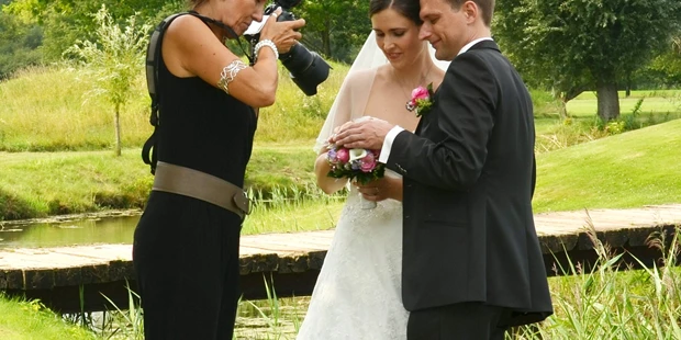 Hochzeitsfotos - Fotobox mit Zubehör - Wietze - Fotografin Lüneburg co Bork - diehochzeitsfotografin.de
