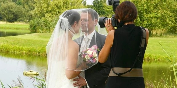 Hochzeitsfotos - Fotobox mit Zubehör - Wietze - Fotografin Lüneburg co Bork - diehochzeitsfotografin.de