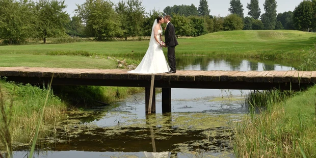 Hochzeitsfotos - Fotobox mit Zubehör - Wietze - Fotografin Lüneburg co Bork - diehochzeitsfotografin.de