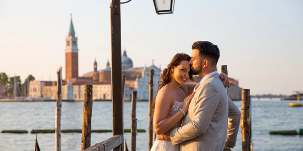 Hochzeitsfotos - Art des Shootings: Trash your Dress - Maria-Lanzendorf - Michele Agostinis