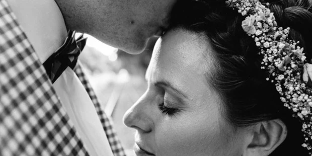 Hochzeitsfotos - Brandenburg Nord - Brautpaar bei einer Hochzeit in der Nähe von Bremen - Dennis Hayungs