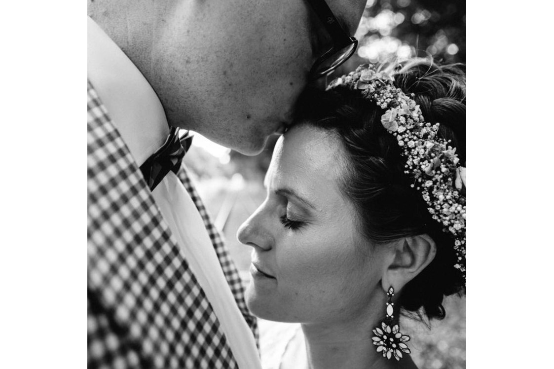 Hochzeitsfotograf: Brautpaar bei einer Hochzeit in der Nähe von Bremen - Dennis Hayungs