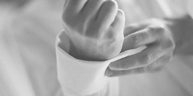 Hochzeitsfotos - Brandenburg Nord - Getting Ready des Bräutigams - Dennis Hayungs