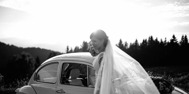 Hochzeitsfotos - Art des Shootings: Trash your Dress - Maria-Lanzendorf - Christina Supanz