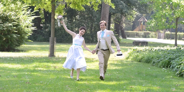 Hochzeitsfotos - Art des Shootings: Trash your Dress - Maria-Lanzendorf - ButterundBrot Fotografie