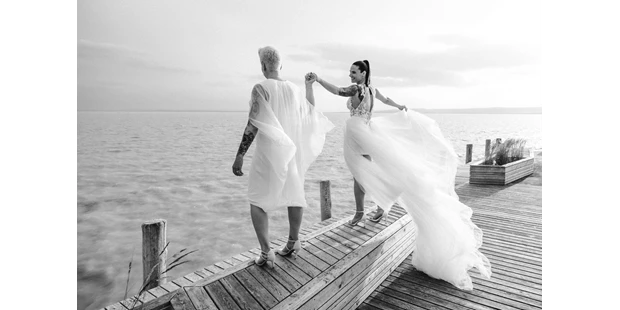 Hochzeitsfotos - Copyright und Rechte: Bilder auf Social Media erlaubt - Donauraum - Klickermann Photography