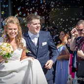 Hochzeitsfotos: Hochzeitsreportage.
unvergessliche Momente - für SIE eingefangen und festgehalten! - Fotografie Harald Neuner