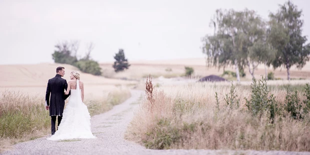 Hochzeitsfotos - Fotostudio - PLZ 2100 (Österreich) - Paarshooting im Weinviertel - Armin Kleinlercher - your weddingreport