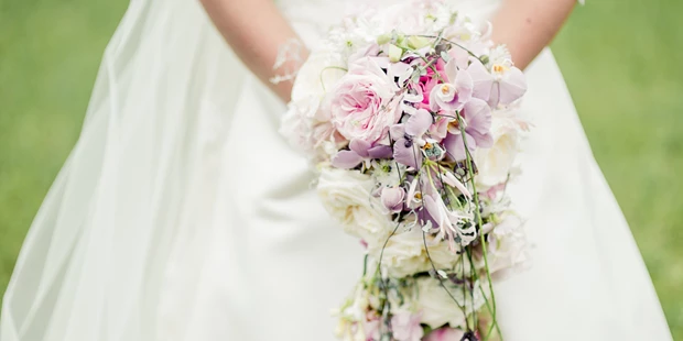 Hochzeitsfotos - Fotostudio - PLZ 2100 (Österreich) - Brautstrauß - Armin Kleinlercher - your weddingreport