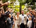 Hochzeitsfotograf: Auszug - Slawa Smagin - lockere Hochzeitsreportagen in AT,CH,DE