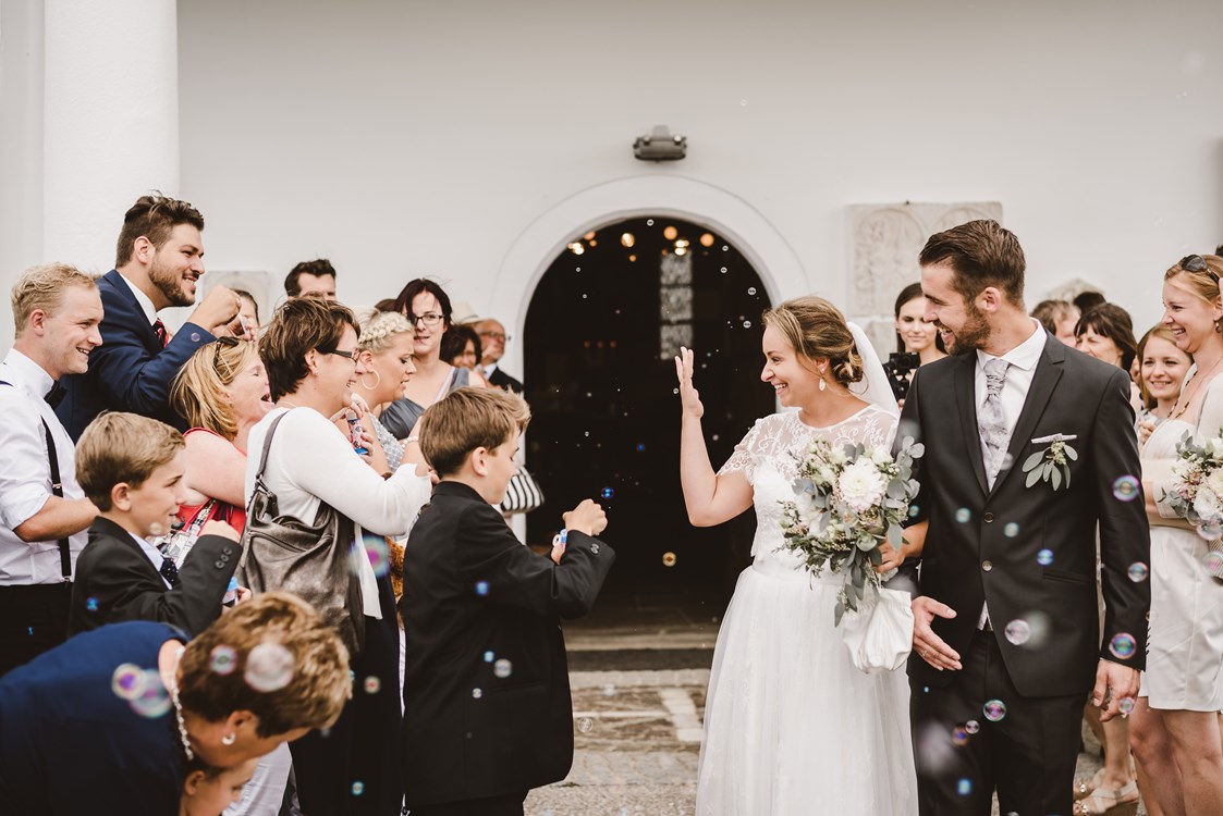 Hochzeitsfotograf: Nach der kirchlichen Trauung - Rene und Steffi // Hochzeitsfotos und Video
