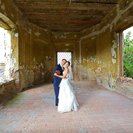 Hochzeitsfotograf: Brautpaarfoto - phototiller I Sophie Tiller