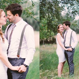 Hochzeitsfotograf: Vintage-Style ist immer gut - und Hosenträger stehen hoch im Kurs!  - Ben & Mari - fotografieren Hochzeiten