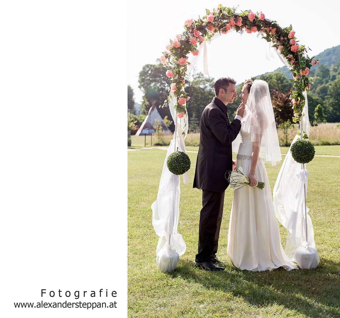 Hochzeitsfotograf: Hochzeit in Baden bei Wien, Niederösterreich, im Seminarhotel Krainerhütte - Alexander Steppan
