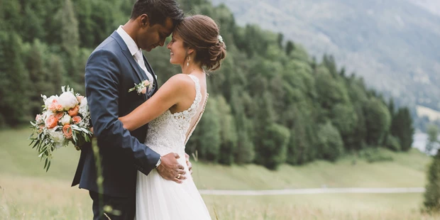 Hochzeitsfotos - Art des Shootings: Hochzeits Shooting - Appenzell - Hochzeitsfotograf Tirol | www.dielichtbildnerei.at | Natürliche Hochzeitsfotos Tirol - Die Lichtbildnerei
