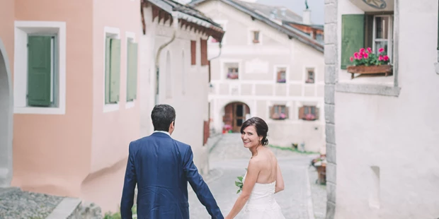 Hochzeitsfotos - Art des Shootings: Hochzeits Shooting - Appenzell - Hochzeitsfotograf Tirol | www.dielichtbildnerei.at | Natürliche Hochzeitsfotos Tirol - Die Lichtbildnerei