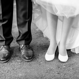 Hochzeitsfotograf: Auch die Schuhe gehören fotografiert - DW_Hochzeitsfotografie