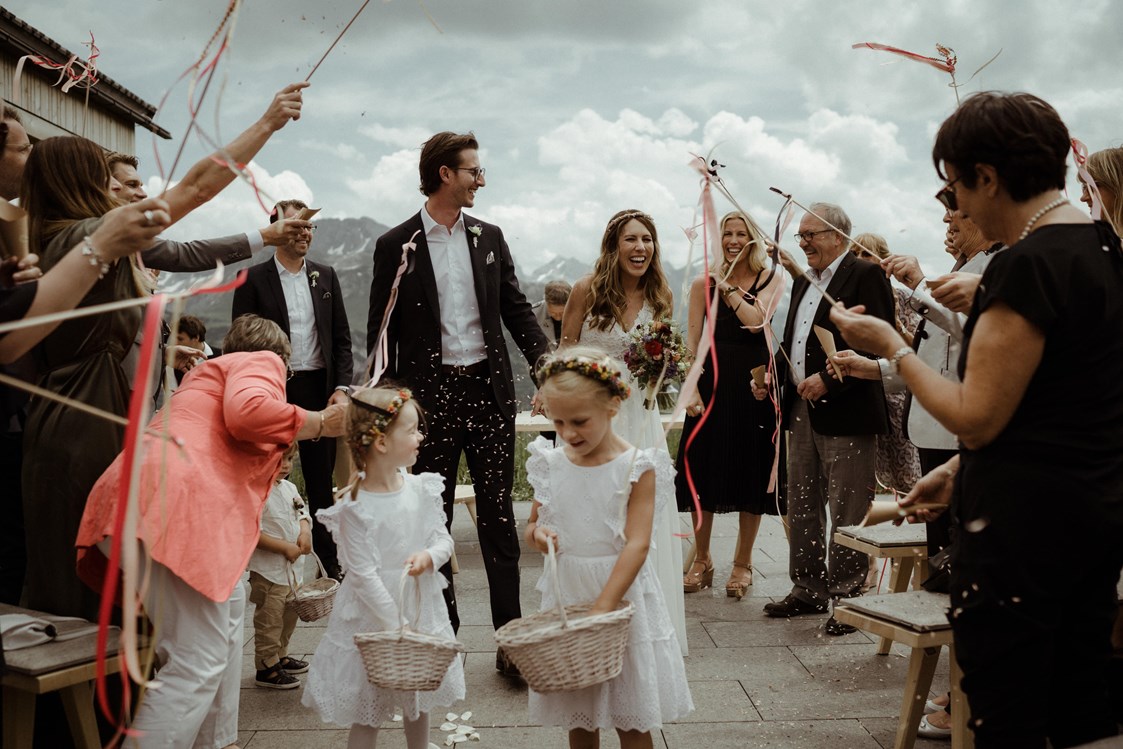 Hochzeitsfotograf: Freie Trauung in den Bergen in Lech - Dan Jenson Photography