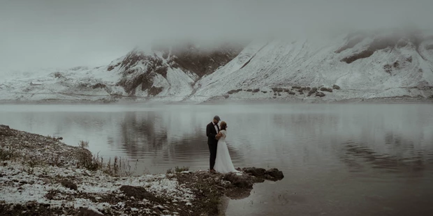 Hochzeitsfotos - Wildsteig - Früh-winterliches Elopement am Lünersee - Dan Jenson Photography