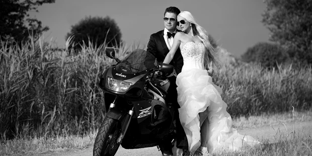 Hochzeitsfotos - Art des Shootings: Prewedding Shooting - Hannover - Hochzeitsfotoshooting in "Schwarz/Weiß" - Fotografenmeisterin Aleksandra Marsfelden