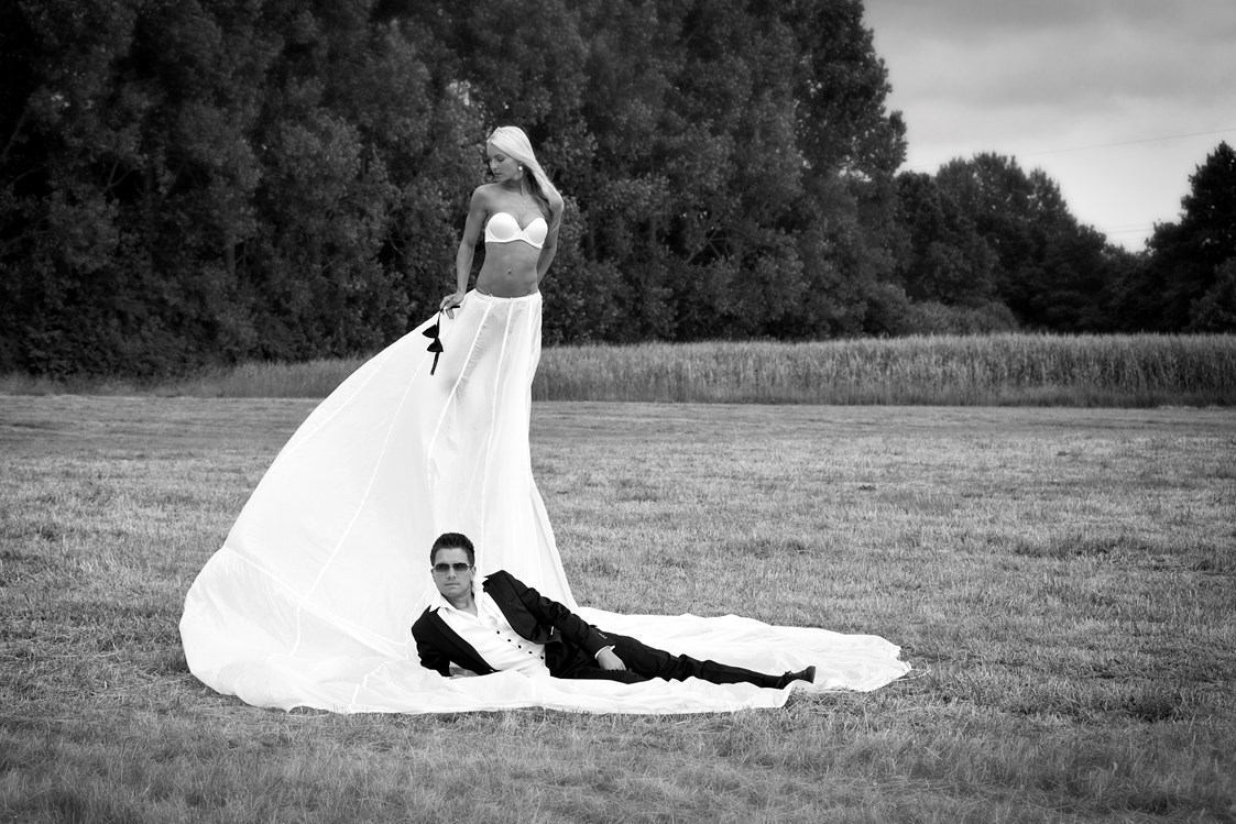 Hochzeitsfotograf: Ausgefallene Hochzeitsfotoshooting  - Fotografenmeisterin Aleksandra Marsfelden