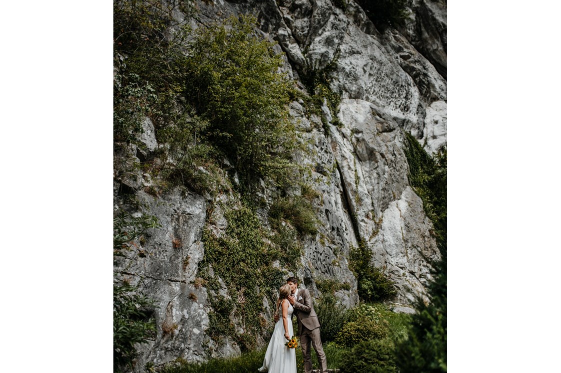 Hochzeitsfotograf: Brautpaarshooting in Traunkirchen. - fessellos Fotografie