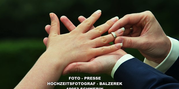 Hochzeitsfotos - Art des Shootings: Prewedding Shooting - Region Schwerin - Freie Trauung - REINHARD BALZEREK