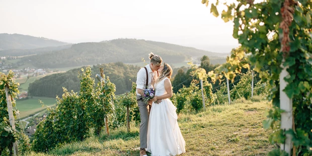 Hochzeitsfotos - Art des Shootings: Trash your Dress - Maria-Lanzendorf - Margarita Shut
