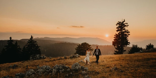 Hochzeitsfotos - Art des Shootings: Trash your Dress - Maria-Lanzendorf - Karlo Gavric