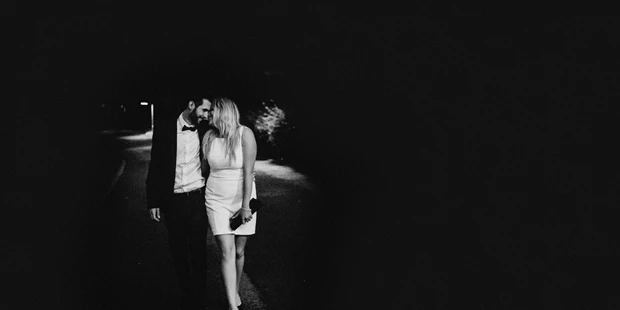 Hochzeitsfotos - Art des Shootings: Trash your Dress - Maria-Lanzendorf - Karlo Gavric
