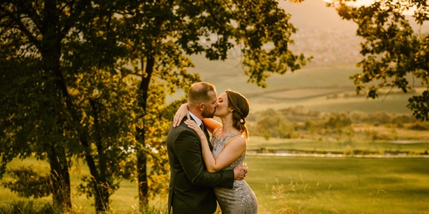 Hochzeitsfotos - Art des Shootings: Trash your Dress - Maria-Lanzendorf - Karlo Gavric