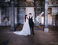 Hochzeitsfotograf: Brautpaarshooting in der Ottakringer Brauerei Wien - WEIL I DI MOOG Fotografie