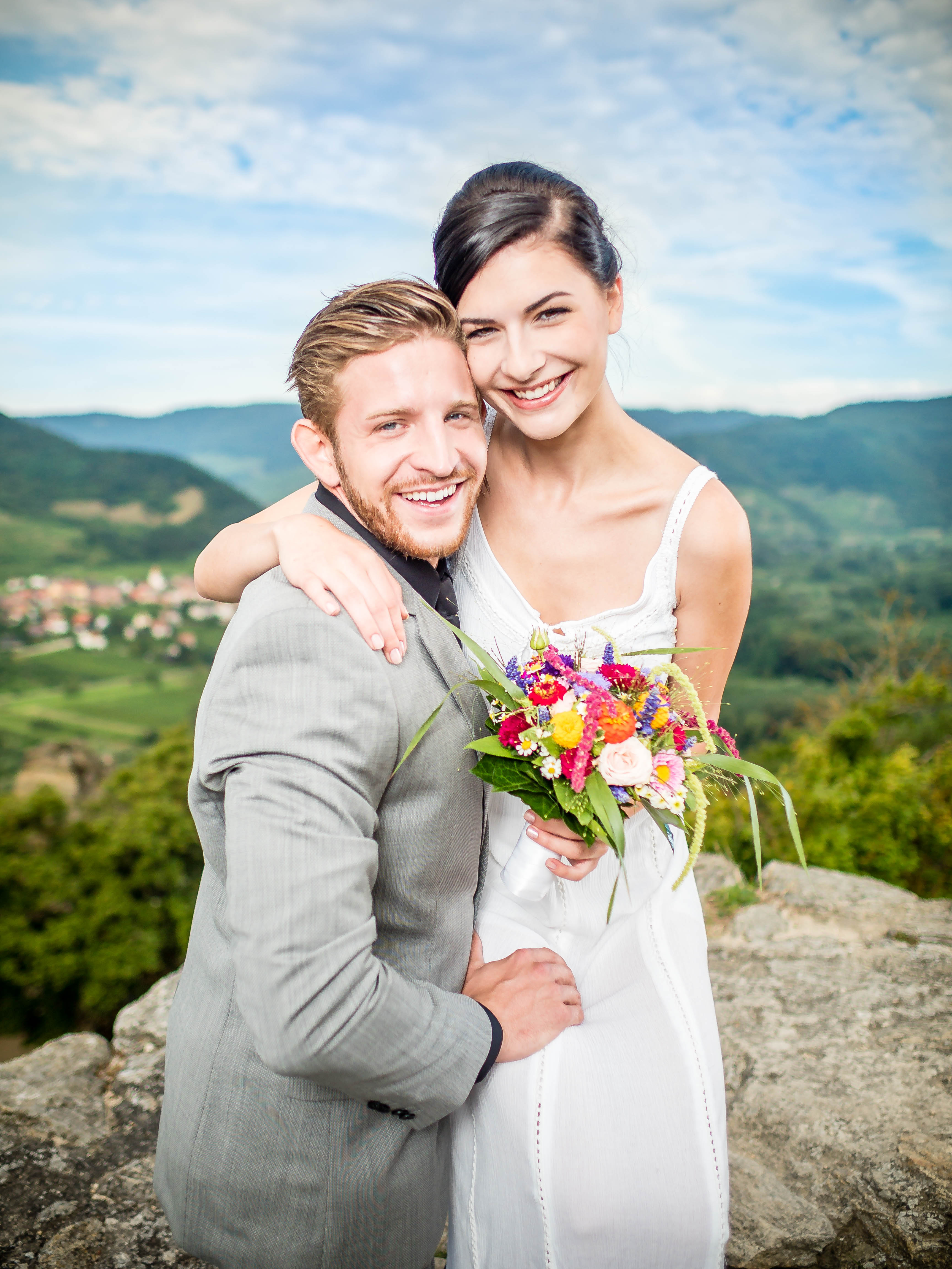 Hochzeitsfotos - Fotobox alleine buchbar - Niederösterreich - Hochzeitsreportage mit einem Brautpaar in Österreich - Alexander Pfeffel - Premium Film & Fotografie