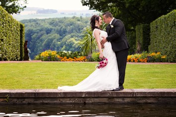 Hochzeitsfotograf: Tanz am Brunnen - neero Fotografie und Grafik
