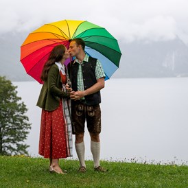 Hochzeitsfotograf: Verlobungsshooting am Grundlsee. 
 - Living Moments Photography