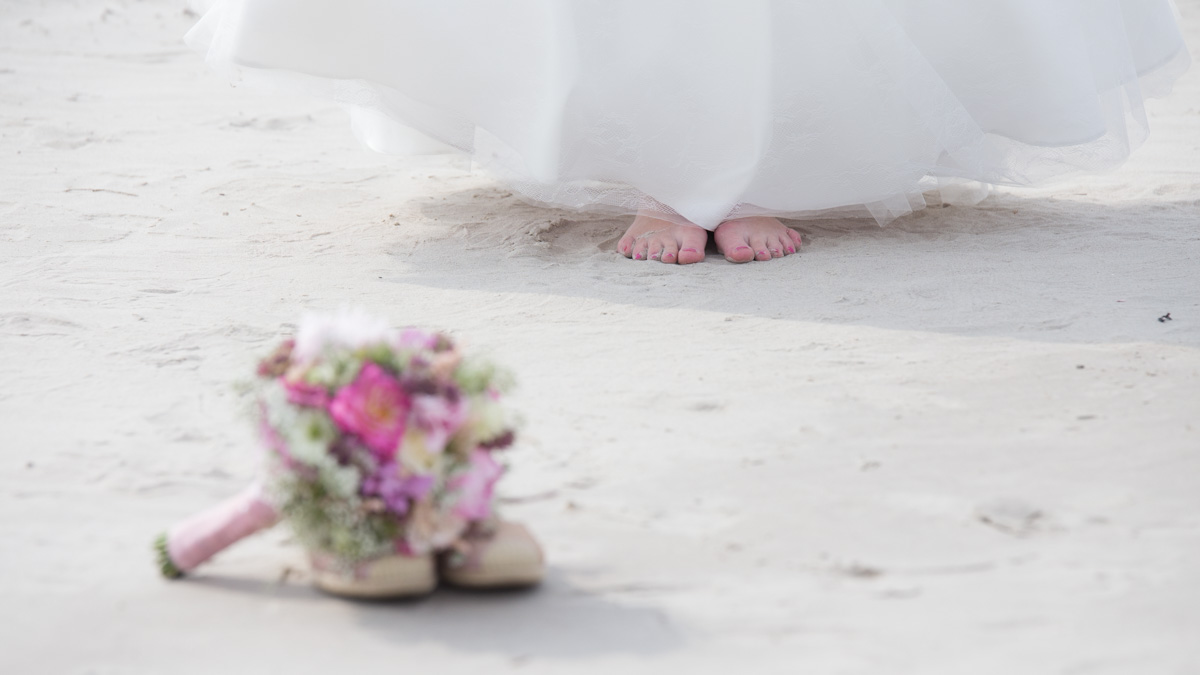 Hochzeitsfotograf: Braut am Strand - Fotografie Kunze - Die Fotomanufaktur in St. Peter-Ording