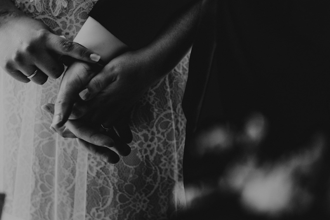 Hochzeitsfotograf: Hände sind mein Lieblingsdetail - sie drücken so viel Gefühl aus! - Magda Maria Photography