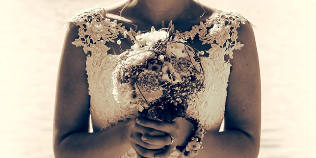 Hochzeitsfotos - Art des Shootings: Trash your Dress - Maria-Lanzendorf - Fink Pictures by Iris Fink