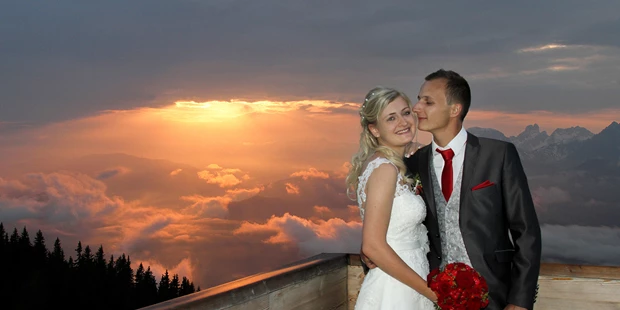 Hochzeitsfotos - Fotostudio - Schladming-Dachstein - Wildromantische Traumhochzeit von Julia %Andreas bis in den frühen Morgen.
Die schönsten Erinnerungsbilder wie immer von FotoTOM - TOM Eitzinger