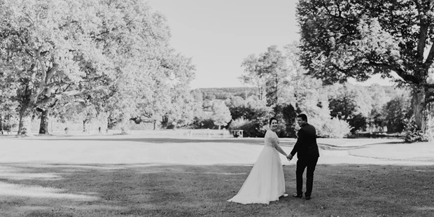 Hochzeitsfotos - Fotostudio - Wels (Wels) - Kirchliche Hochzeit in Wiener Neustadt, Paarfotos Schlosspark Hernstein - Daniela Schönthaller