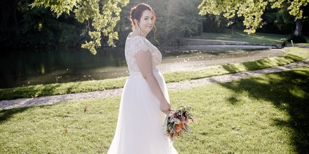 Hochzeitsfotos - Fotostudio - Wels (Wels) - Kirchliche Hochzeit in Wiener Neustadt, Paarfotos Schlosspark Hernstein - Daniela Schönthaller